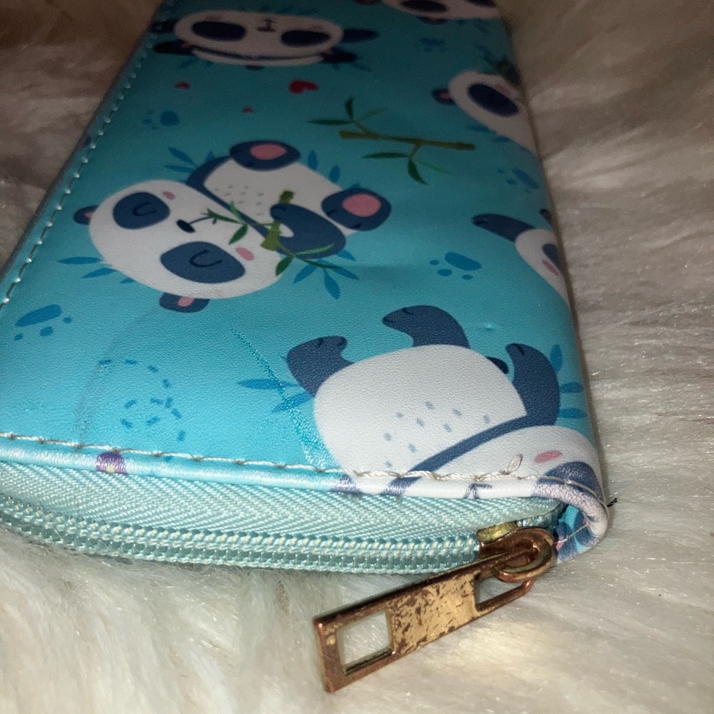Women Zip Around Organizer Wallet PU Clutch (Blue Panda) - Picture 11 of 11